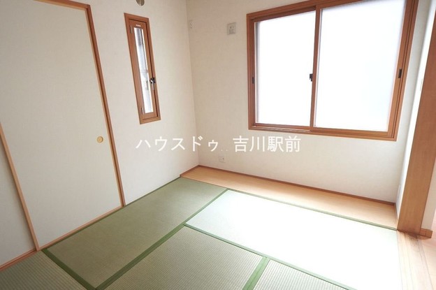 detached 埼玉県吉川市木売１丁目9-4 クレオメデス101