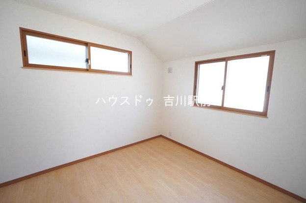 detached 埼玉県吉川市木売１丁目9-4 クレオメデス101