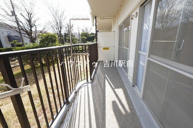 apartment 埼玉県吉川市木売１丁目9-4 クレオメデス101
