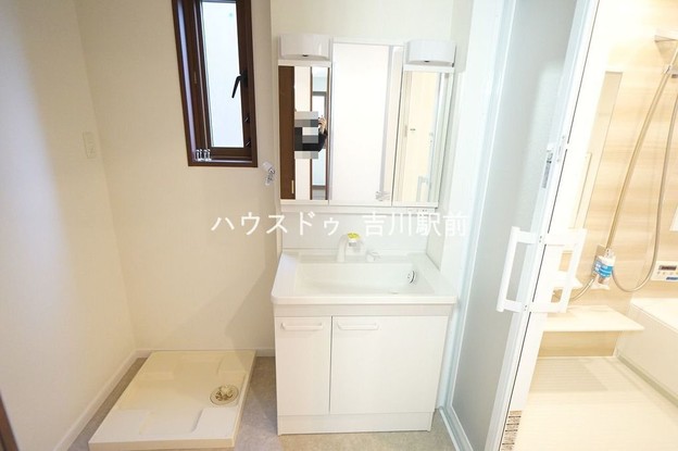 detached 埼玉県吉川市木売１丁目9-4 クレオメデス101