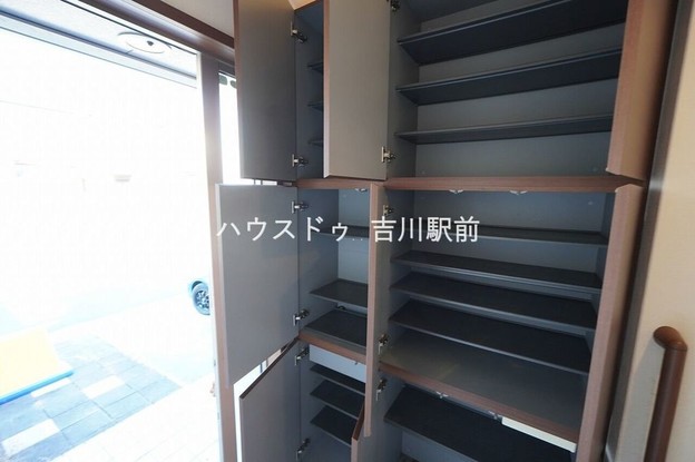 detached 埼玉県吉川市木売１丁目9-4 クレオメデス101