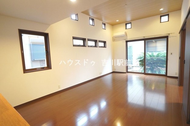 detached 埼玉県吉川市木売１丁目9-4 クレオメデス101