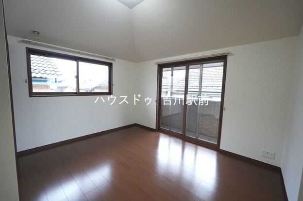 detached 埼玉県吉川市木売１丁目9-4 クレオメデス101