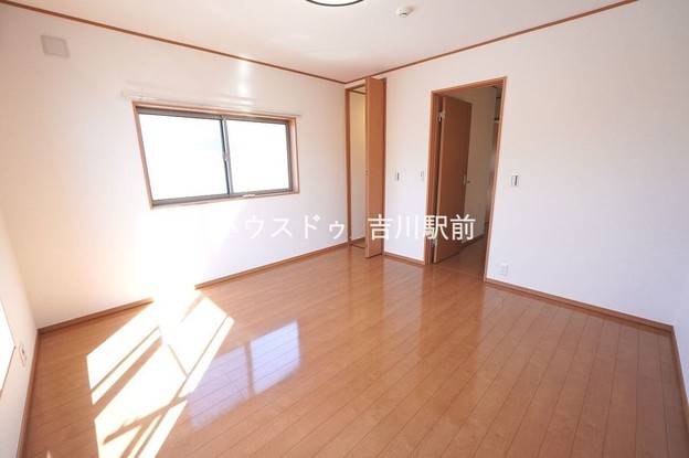 detached 埼玉県吉川市木売１丁目9-4 クレオメデス101