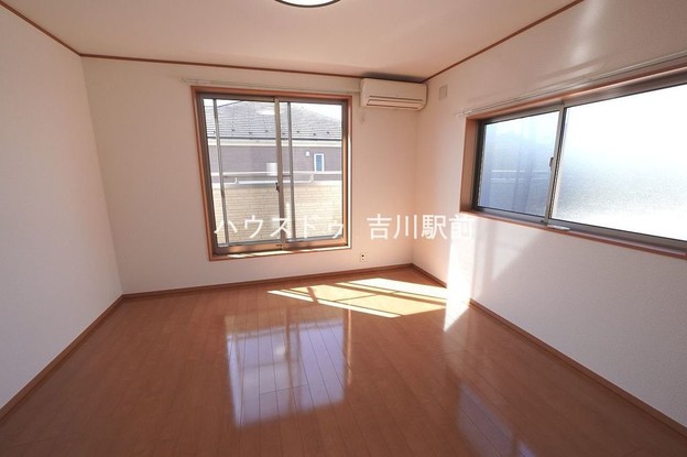 detached 埼玉県吉川市木売１丁目9-4 クレオメデス101