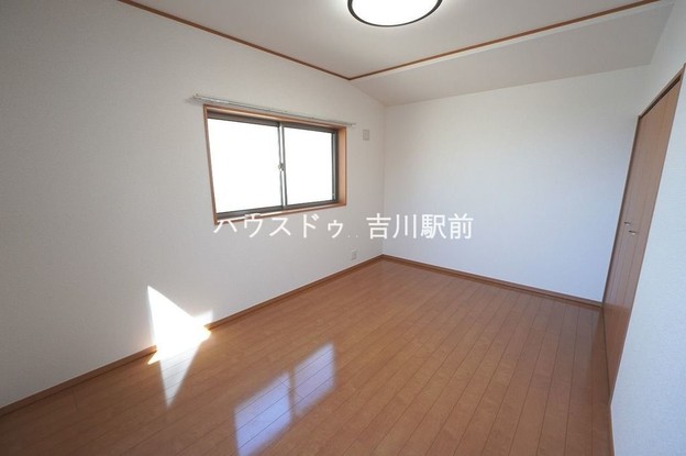 detached 埼玉県吉川市木売１丁目9-4 クレオメデス101