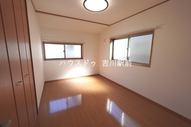 detached 埼玉県吉川市木売１丁目9-4 クレオメデス101