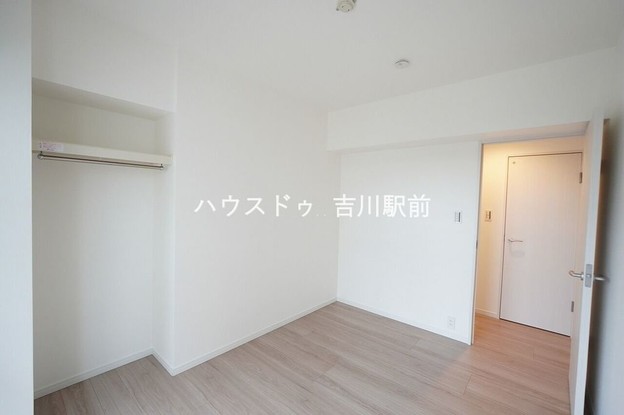 apartment 埼玉県吉川市木売１丁目9-4 クレオメデス101