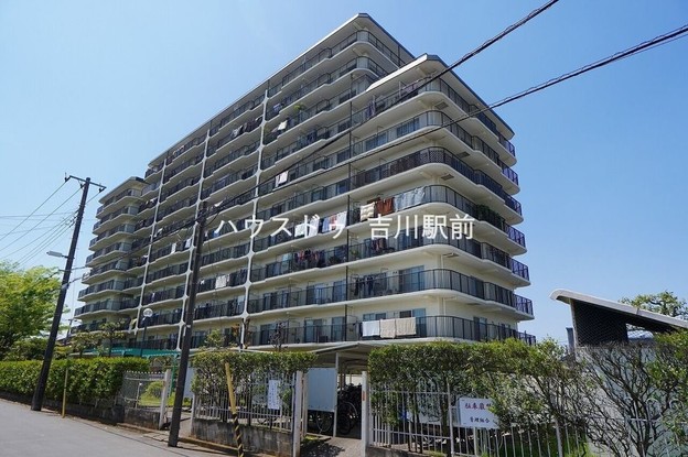 apartment 埼玉県吉川市木売１丁目9-4 クレオメデス101