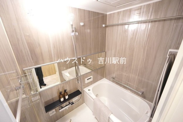 apartment 埼玉県吉川市木売１丁目9-4 クレオメデス101