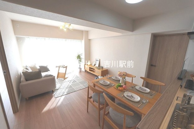 apartment 埼玉県吉川市木売１丁目9-4 クレオメデス101