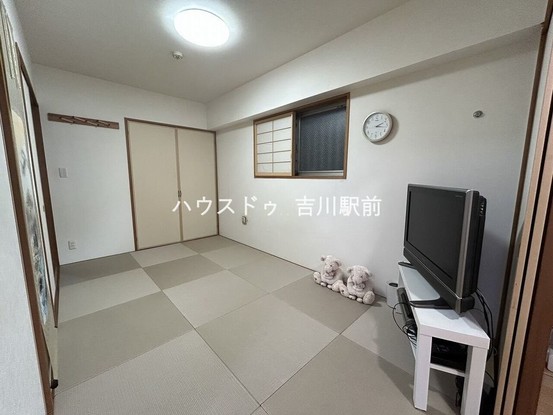 apartment 埼玉県吉川市木売１丁目9-4 クレオメデス101