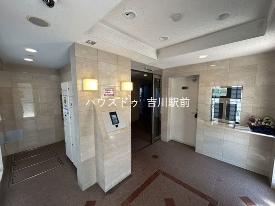 apartment 埼玉県吉川市木売１丁目9-4 クレオメデス101