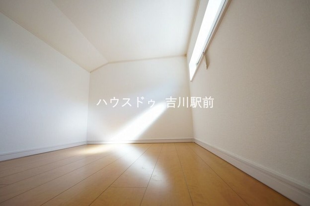 detached 埼玉県吉川市木売１丁目9-4 クレオメデス101