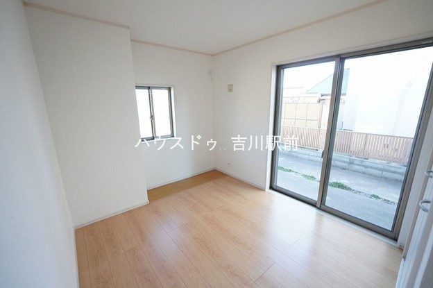 detached 埼玉県吉川市木売１丁目9-4 クレオメデス101