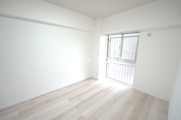 apartment 埼玉県吉川市木売１丁目9-4 クレオメデス101