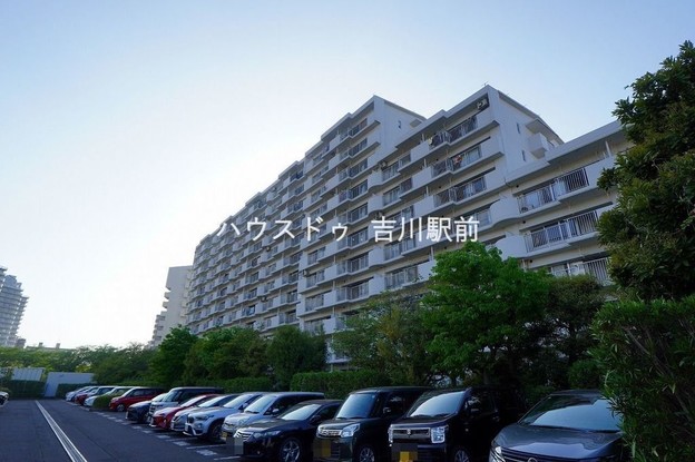apartment 埼玉県吉川市木売１丁目9-4 クレオメデス101