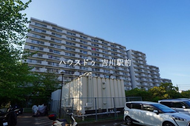apartment 埼玉県吉川市木売１丁目9-4 クレオメデス101