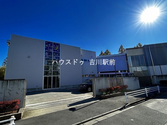 apartment 埼玉県吉川市木売１丁目9-4 クレオメデス101
