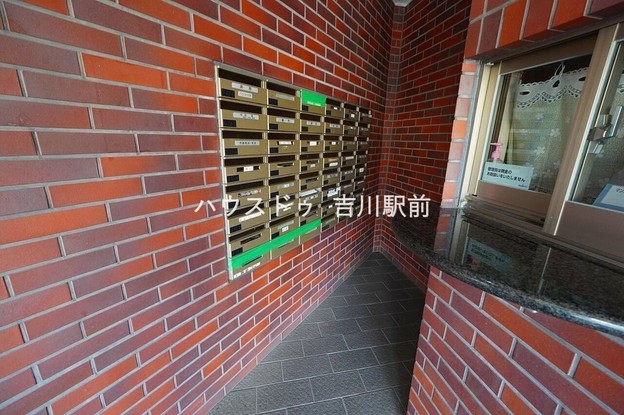 apartment 埼玉県吉川市木売１丁目9-4 クレオメデス101