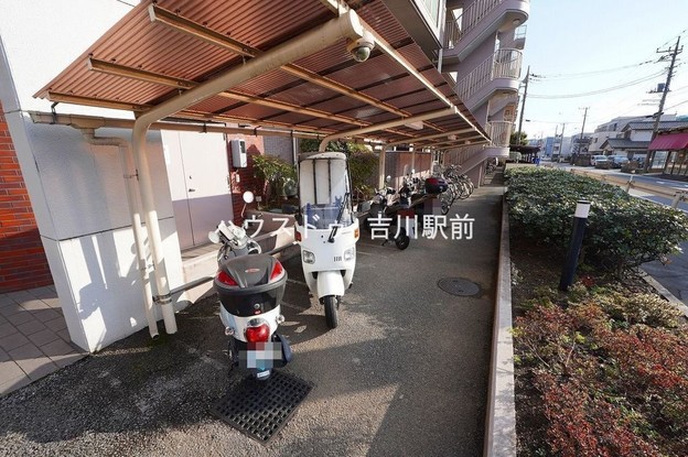 apartment 埼玉県吉川市木売１丁目9-4 クレオメデス101