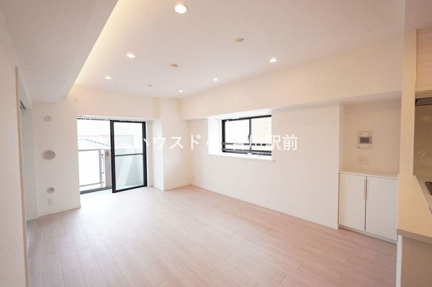 apartment 埼玉県吉川市木売１丁目9-4 クレオメデス101