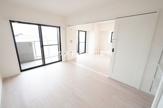 apartment 埼玉県吉川市木売１丁目9-4 クレオメデス101