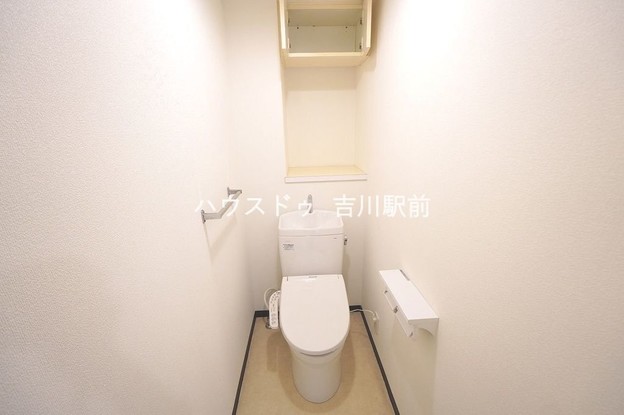 apartment 埼玉県吉川市木売１丁目9-4 クレオメデス101