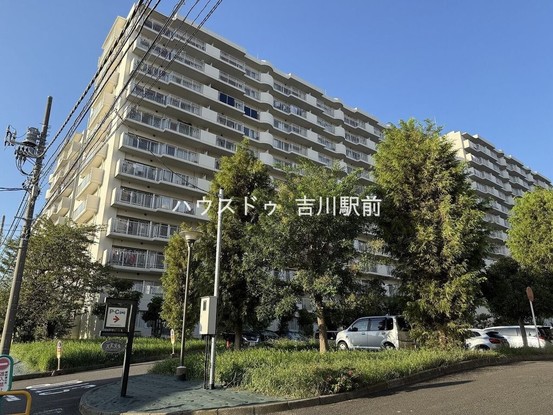 apartment 埼玉県吉川市木売１丁目9-4 クレオメデス101