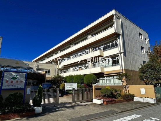 apartment 埼玉県吉川市木売１丁目9-4 クレオメデス101