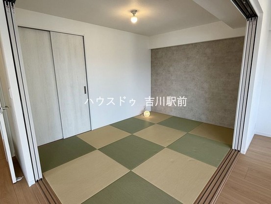 apartment 埼玉県吉川市木売１丁目9-4 クレオメデス101