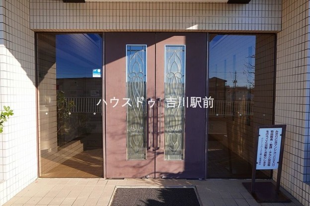 apartment 埼玉県吉川市木売１丁目9-4 クレオメデス101