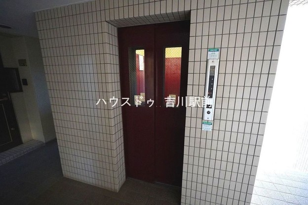 apartment 埼玉県吉川市木売１丁目9-4 クレオメデス101