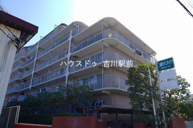 apartment 埼玉県吉川市木売１丁目9-4 クレオメデス101