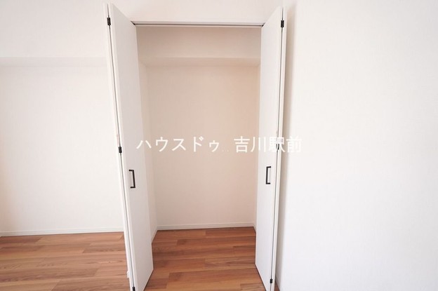 apartment 埼玉県吉川市木売１丁目9-4 クレオメデス101