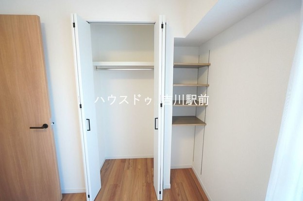 apartment 埼玉県吉川市木売１丁目9-4 クレオメデス101