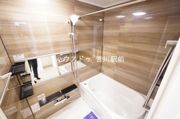 apartment 埼玉県吉川市木売１丁目9-4 クレオメデス101