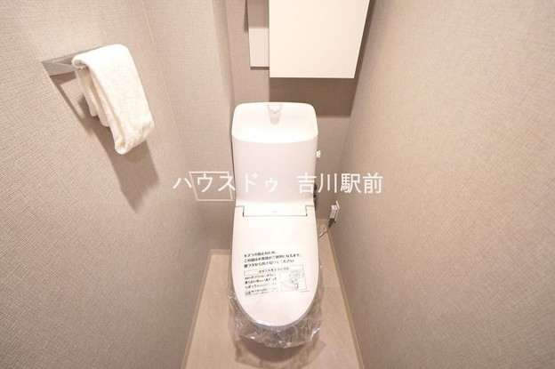 apartment 埼玉県吉川市木売１丁目9-4 クレオメデス101
