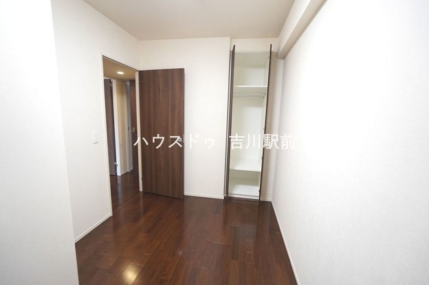 apartment 埼玉県吉川市木売１丁目9-4 クレオメデス101