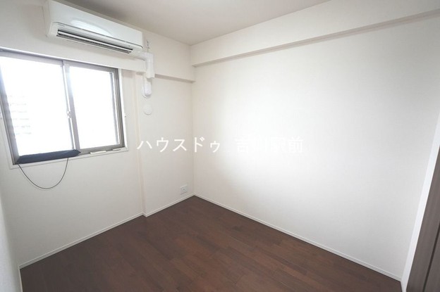 apartment 埼玉県吉川市木売１丁目9-4 クレオメデス101