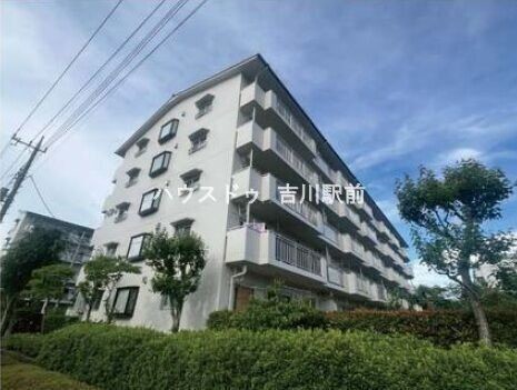 apartment 埼玉県吉川市木売１丁目9-4 クレオメデス101