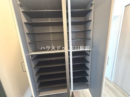 apartment 埼玉県吉川市木売１丁目9-4 クレオメデス101