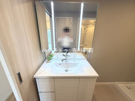 apartment 埼玉県吉川市木売１丁目9-4 クレオメデス101