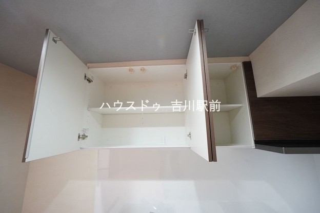 apartment 埼玉県吉川市木売１丁目9-4 クレオメデス101