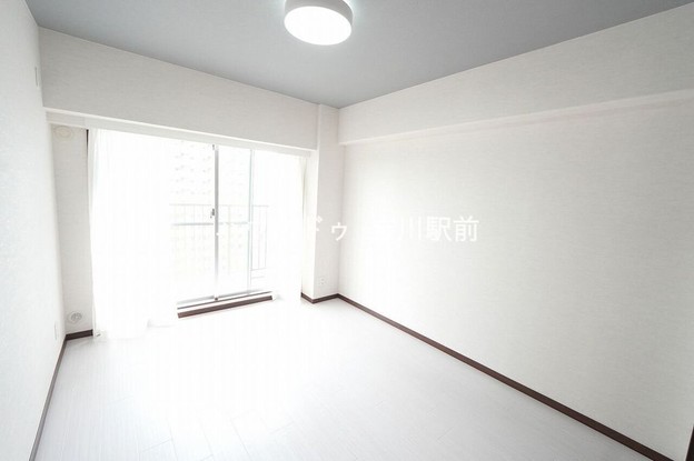 apartment 埼玉県吉川市木売１丁目9-4 クレオメデス101