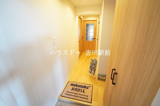 apartment 埼玉県吉川市木売１丁目9-4 クレオメデス101