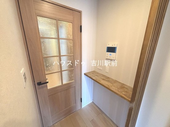 apartment 埼玉県吉川市木売１丁目9-4 クレオメデス101