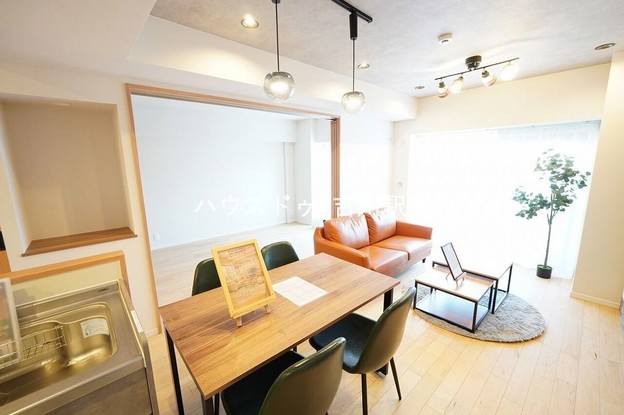 apartment 埼玉県吉川市木売１丁目9-4 クレオメデス101