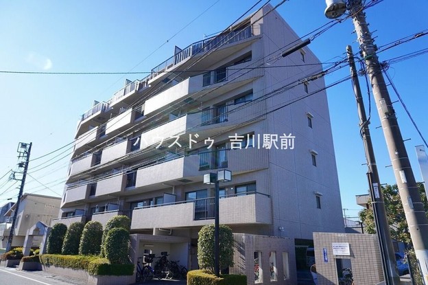 apartment 埼玉県吉川市木売１丁目9-4 クレオメデス101