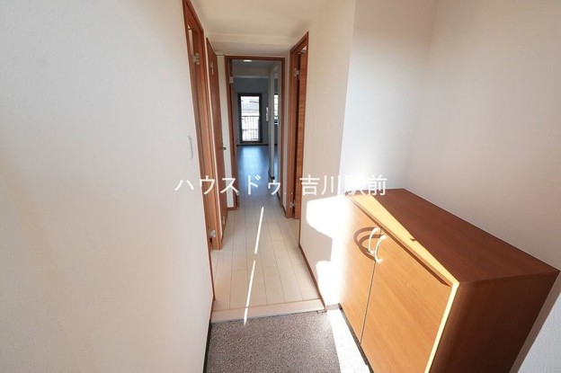 apartment 埼玉県吉川市木売１丁目9-4 クレオメデス101